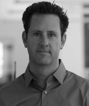 Headshot of Douglas Oliver